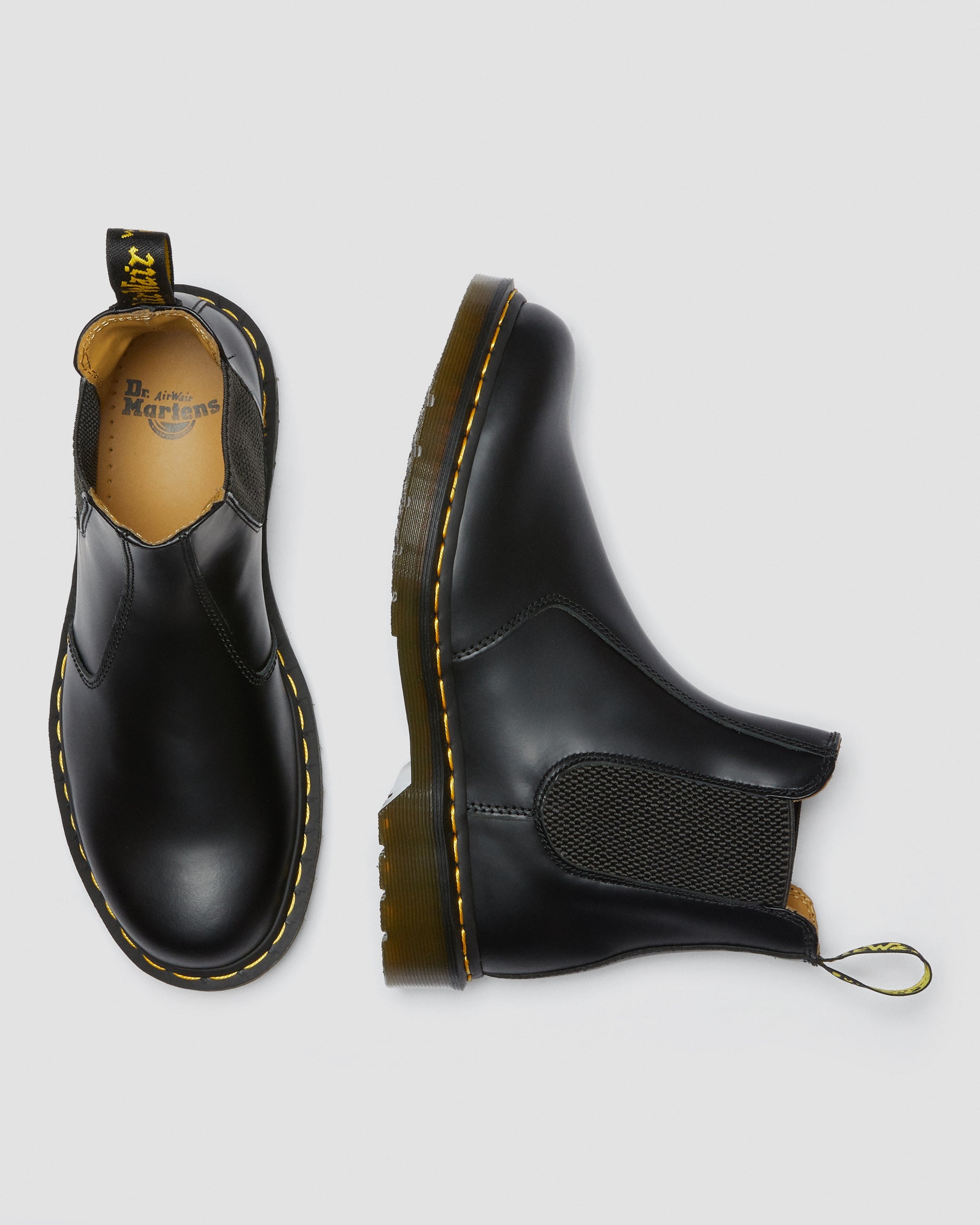 2976 Yellow Stitch Smooth Leather Chelsea Boots